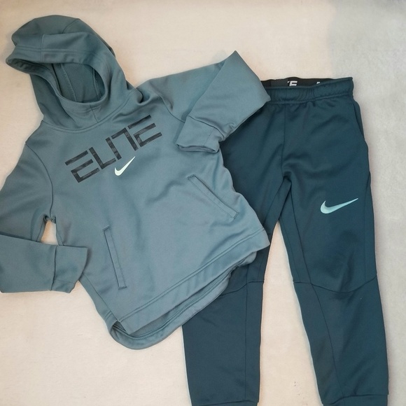 boys nike sweat suit